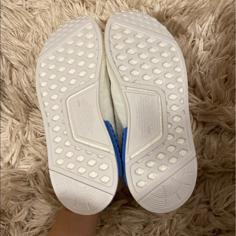 ADIDAS RUNNING SHOES - Picture 4 of 6